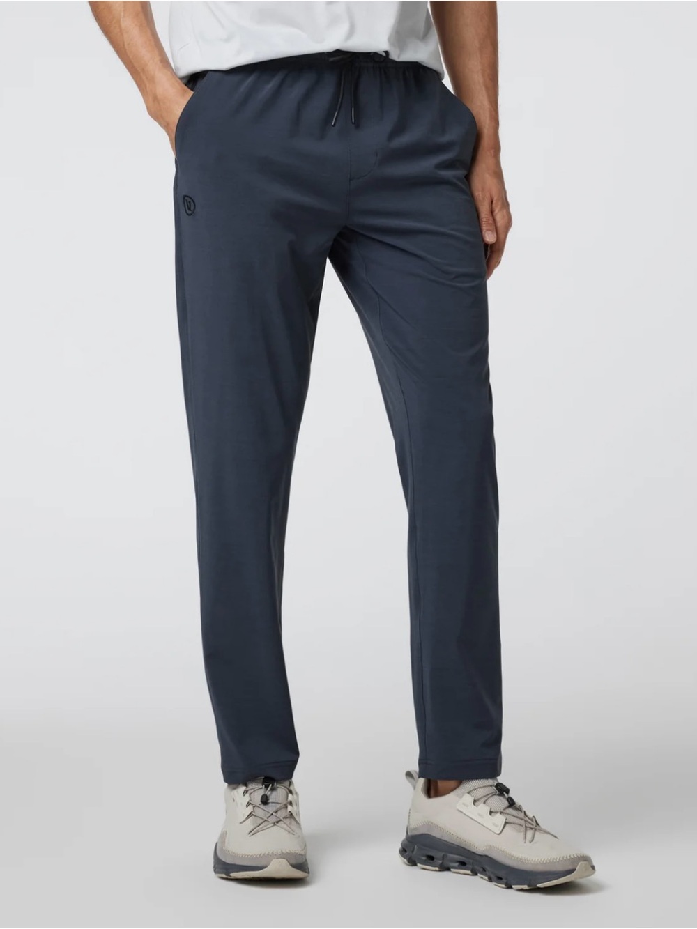 Vuori Elevate Kori Men's Navy Grey Drawstring Performance Activewear Pants